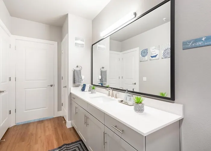 Apartment Elegant & Luxurious Modern With Southern Charm Fort Worth